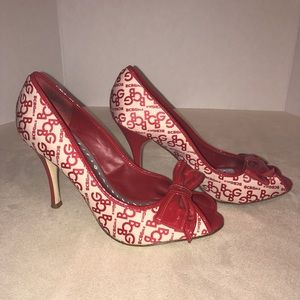 BCBGirls Red Patent Bows Cream Peep Toe Heels 9